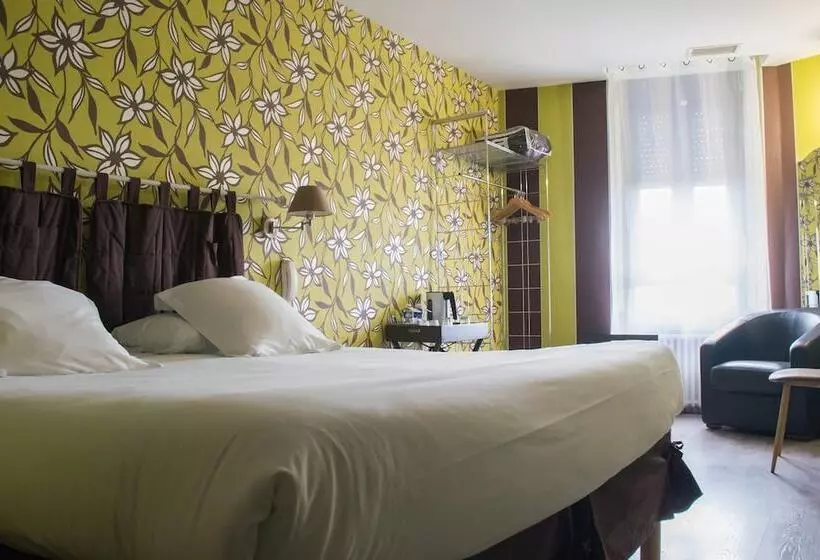 Hotel Logis Hôtel La Bastide Des Oliviers