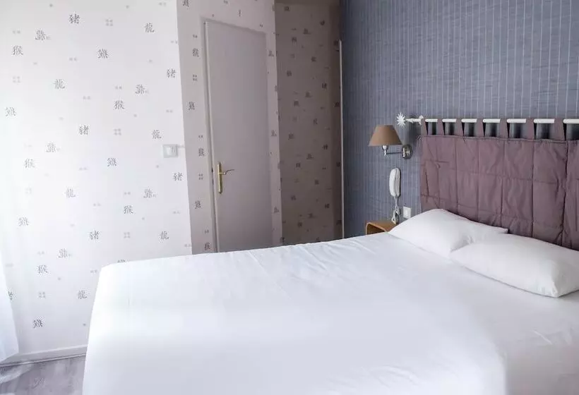 Hotel Logis Hôtel La Bastide Des Oliviers