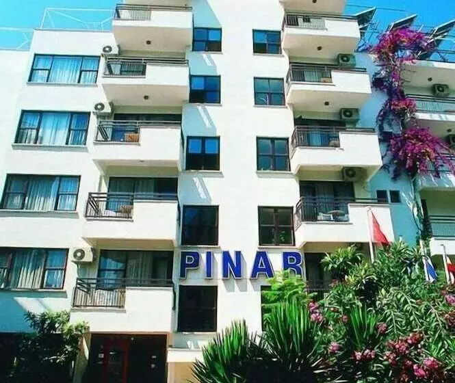 ホテル Pinar