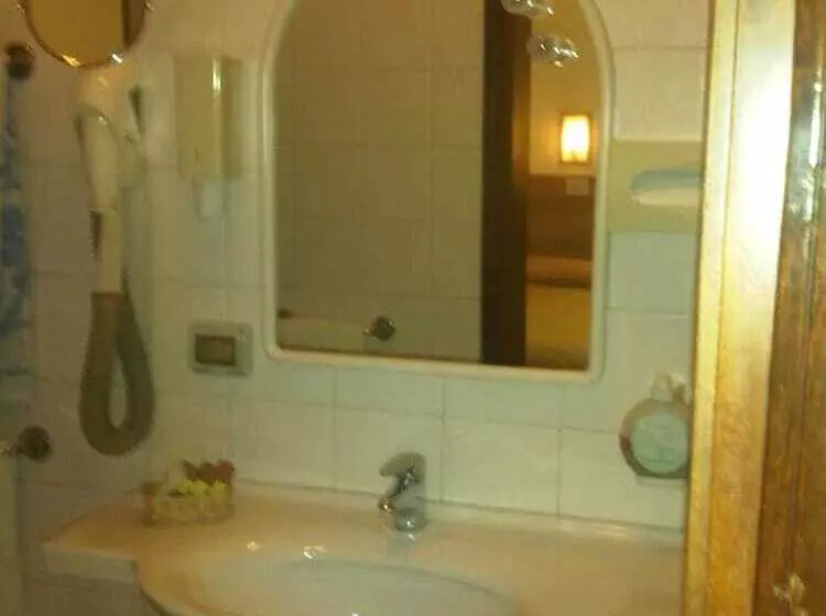 酒店 Ristorante Alla Botte