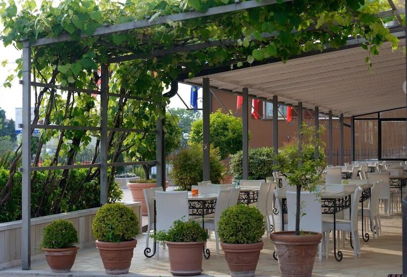 هتل San Benedetto