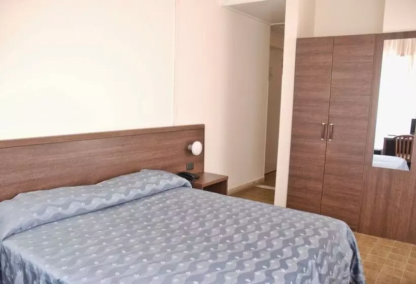 هتل Scacciapensieri