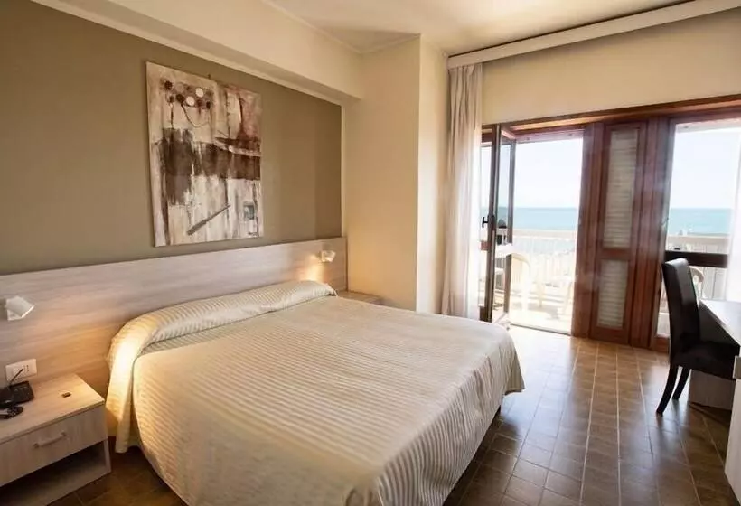 هتل Scacciapensieri