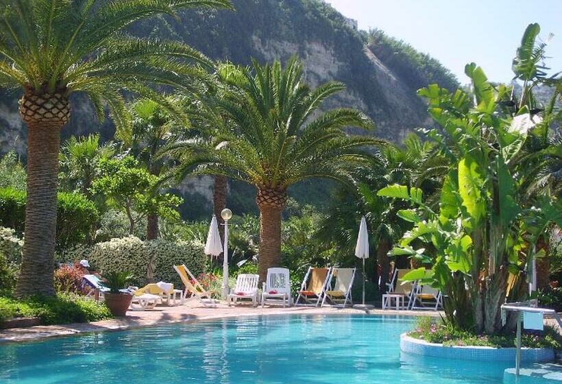 Semiramis Hotel De Charme & Pools