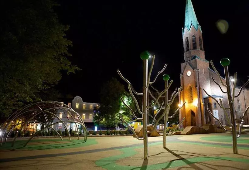 Moss Hotel & Apartments