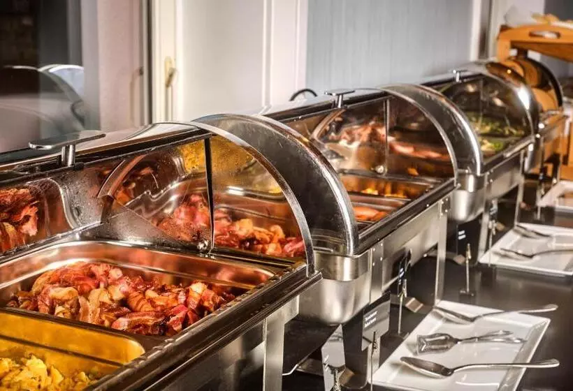 Moss Hotel & Apartments