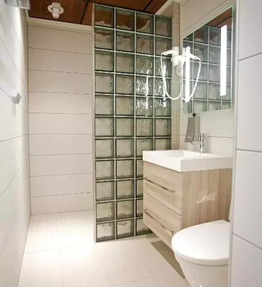 Moss Hotel & Apartments