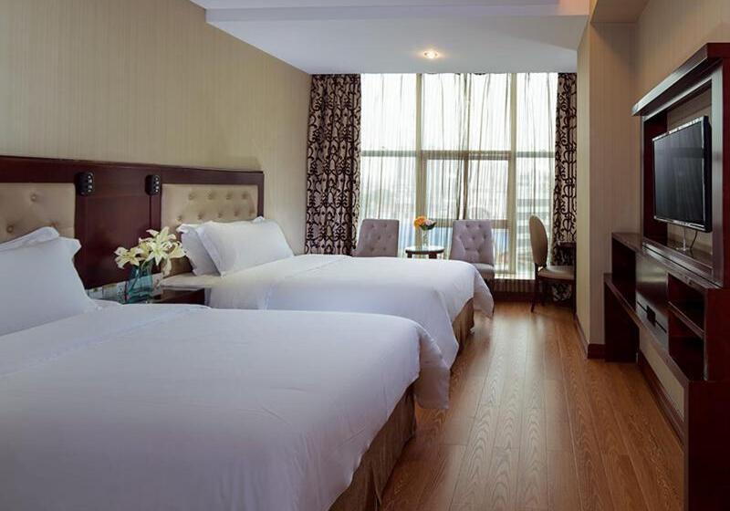 Vienna Hotel In Pinghu Square