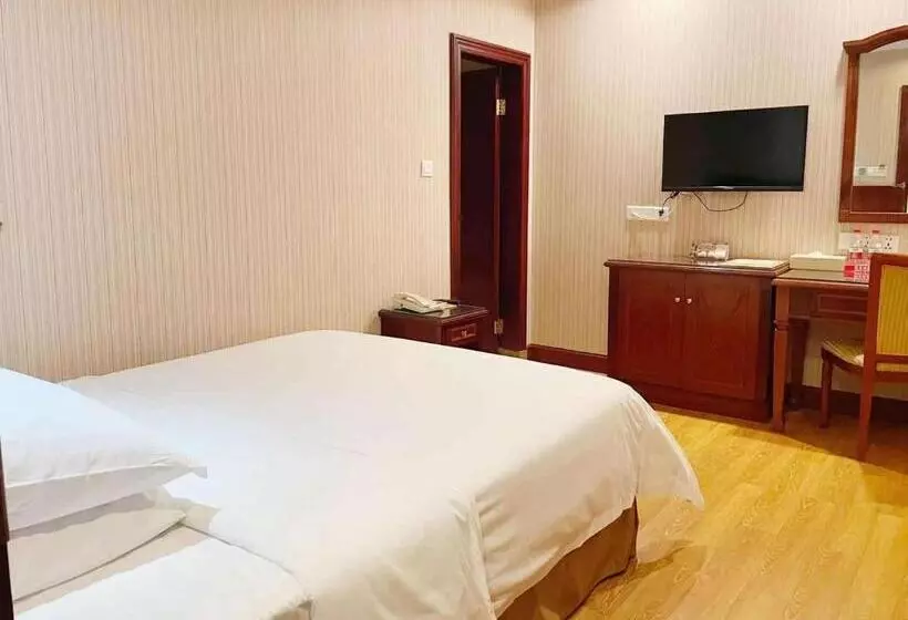 Vienna Hotel In Pinghu Square