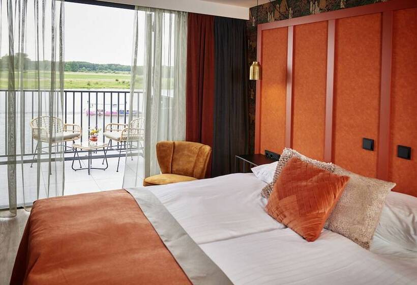 בית מלון כפרי De Maasparel Nextdoor Maassuites