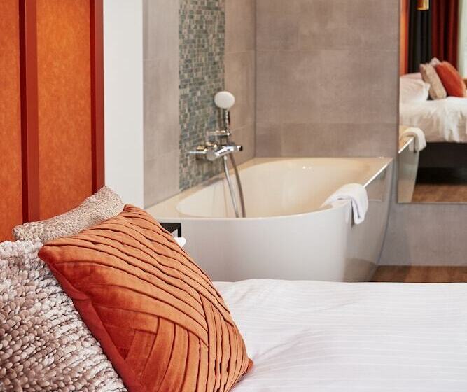 בית מלון כפרי De Maasparel Nextdoor Maassuites