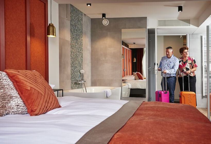 בית מלון כפרי De Maasparel Nextdoor Maassuites