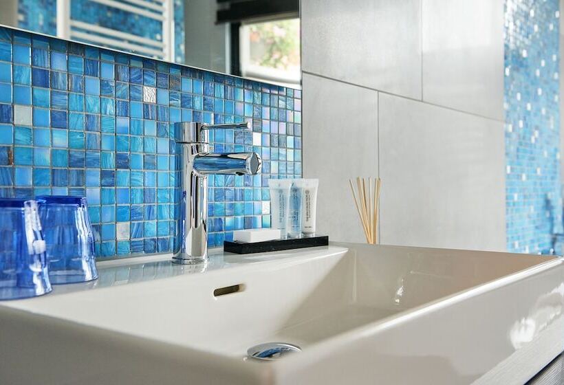 בית מלון כפרי De Maasparel Nextdoor Maassuites