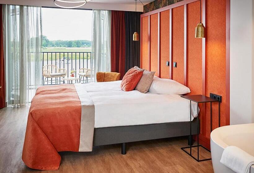 בית מלון כפרי De Maasparel Nextdoor Maassuites