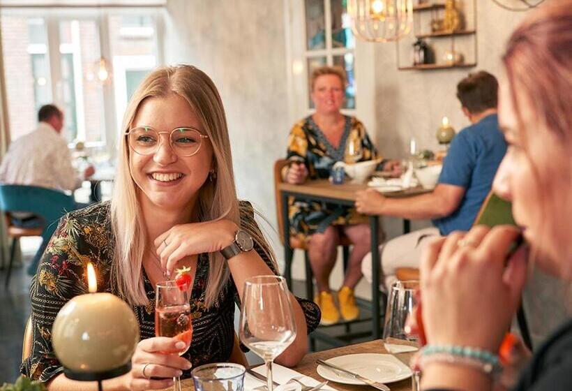 בית מלון כפרי De Maasparel Nextdoor Maassuites