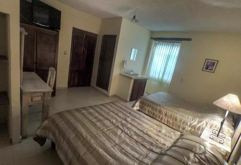 هتل Posada Del Carmen