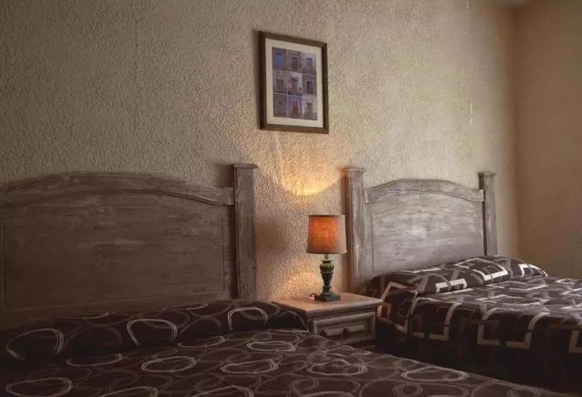 هتل Posada Del Carmen