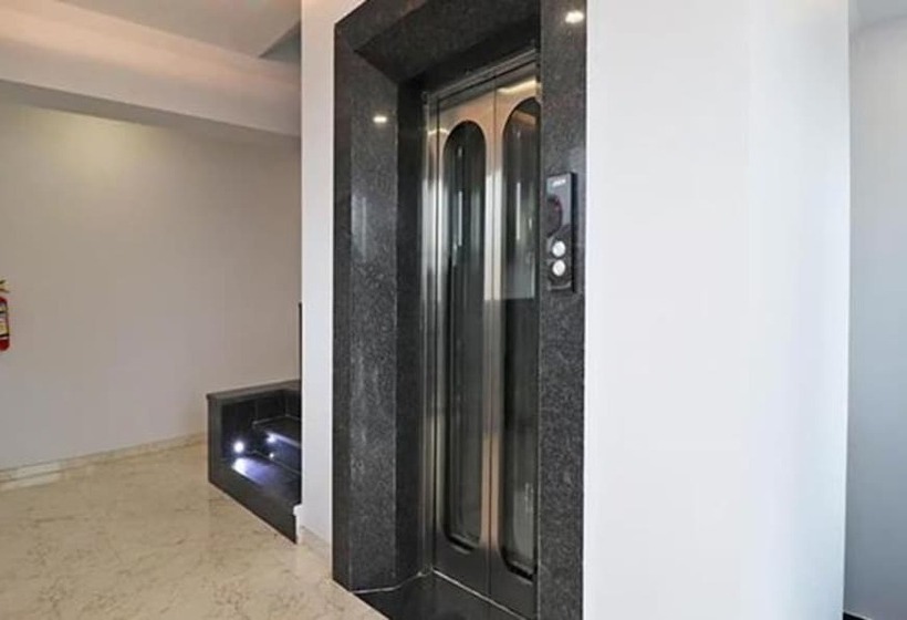 Fabhotel Gazelle Inn I