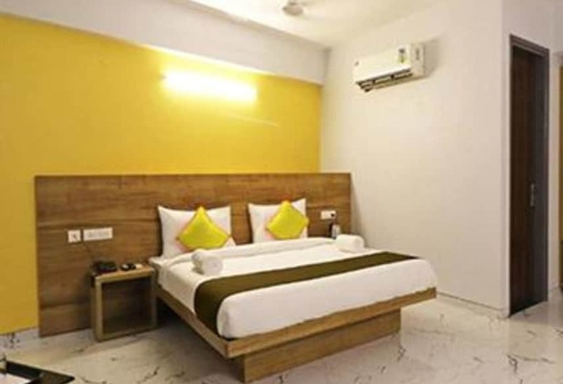 Fabhotel Gazelle Inn I