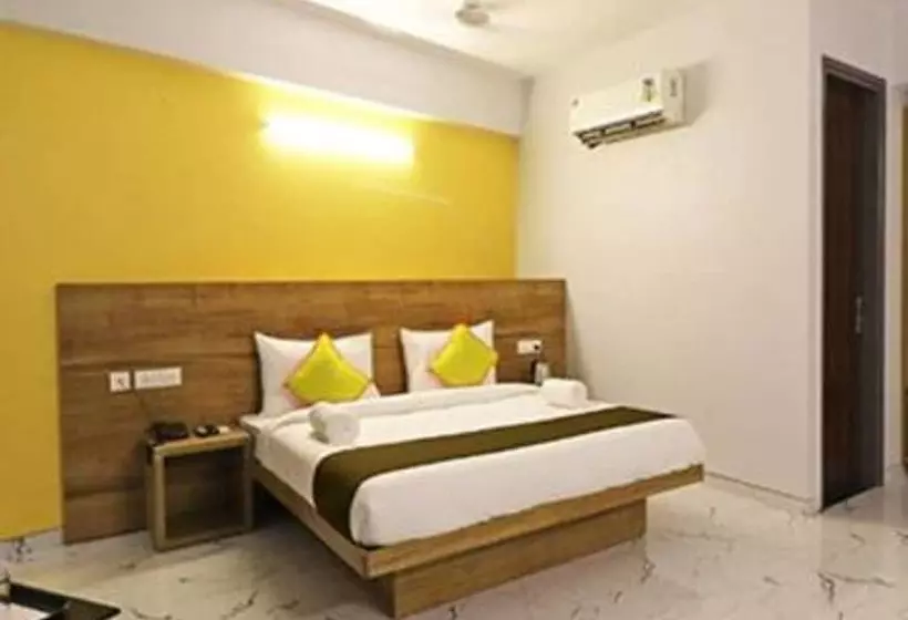 Fabhotel Gazelle Inn I