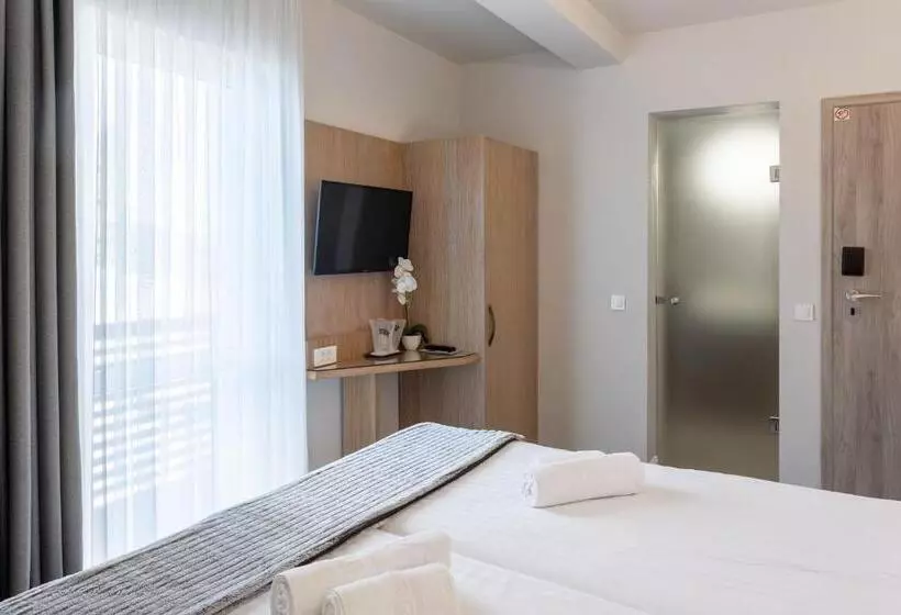 Hotelli Eden 5