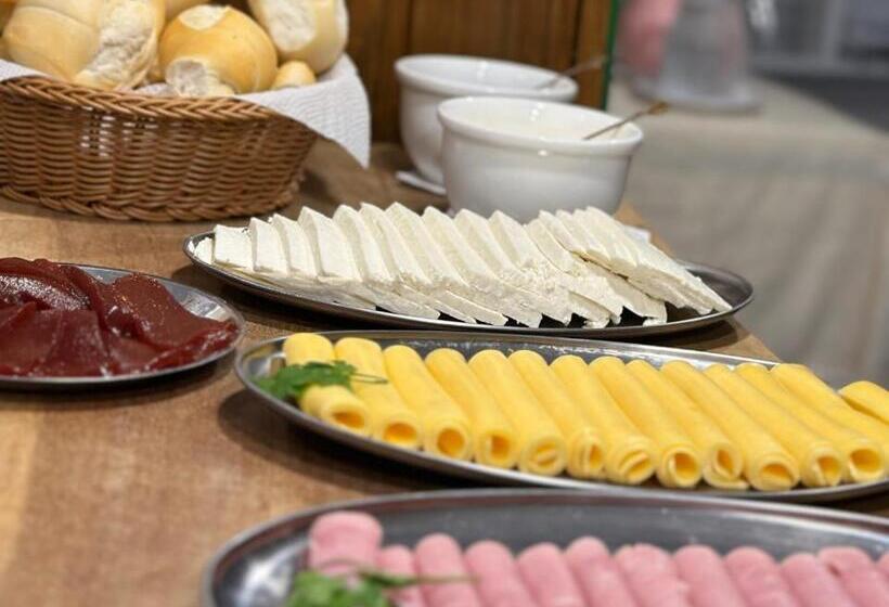 הוסטל Ancoradouro Pousada