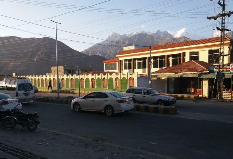 هتل Oasis International