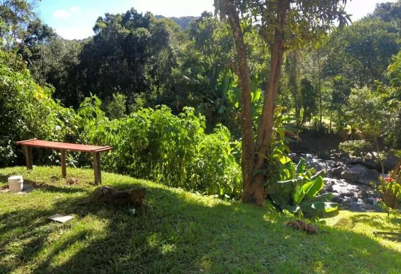Hotelli Magia Da Montanha Vista Para O Rio