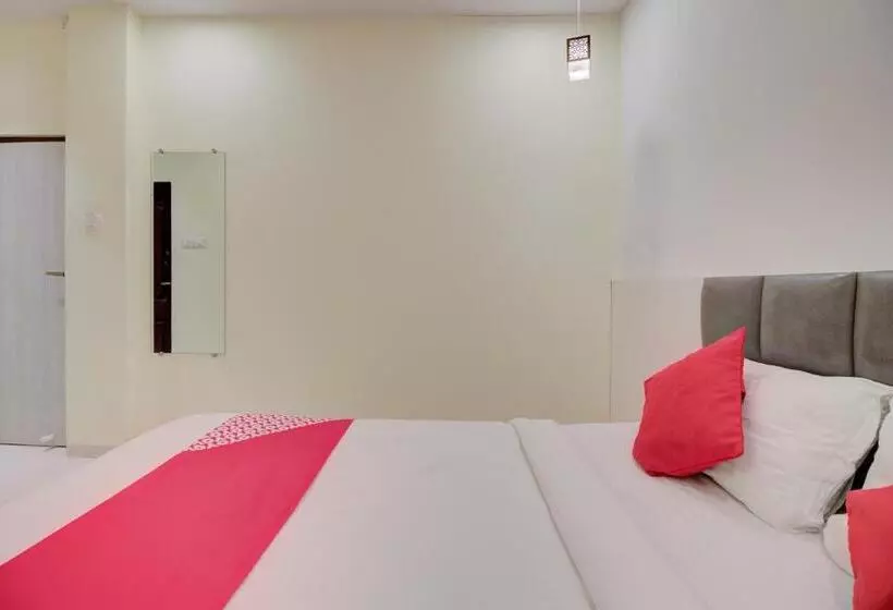 هتل Oyo 39859 Shiv Ganga Inn