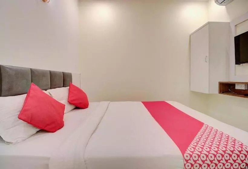 هتل Oyo 39859 Shiv Ganga Inn