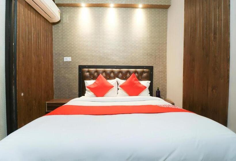 酒店 Oyo 39859 Shiv Ganga Inn