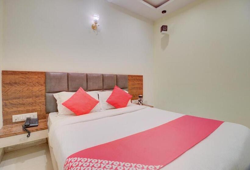 酒店 Oyo 39859 Shiv Ganga Inn