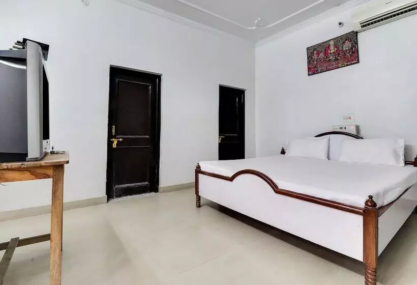 Hotelli Spot On 42133 Hanuman Bagh