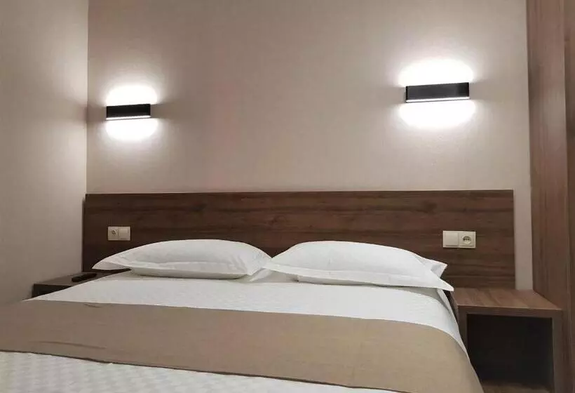 هتل Crystal Resort