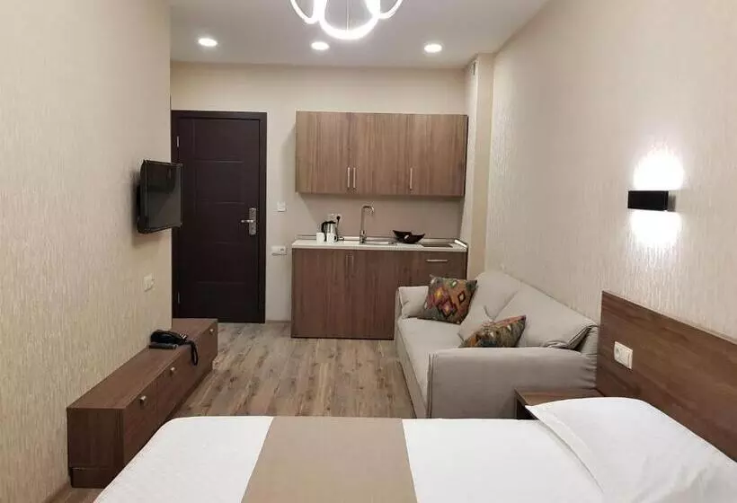 هتل Crystal Resort