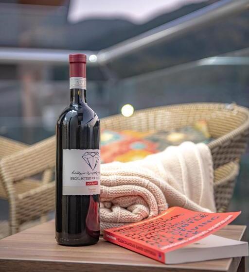 هتل Crystal Resort