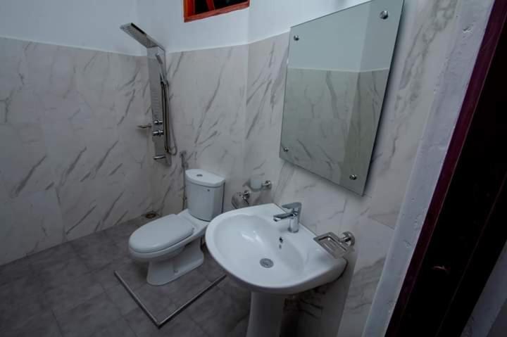 Pensão V@ella Guesthouse