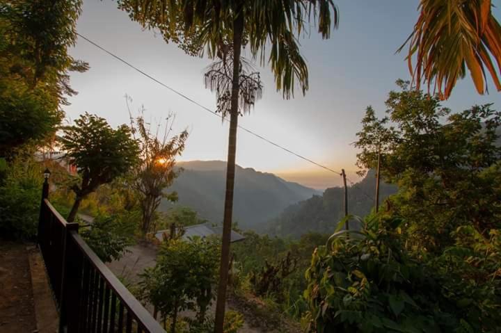 Pensão V@ella Guesthouse