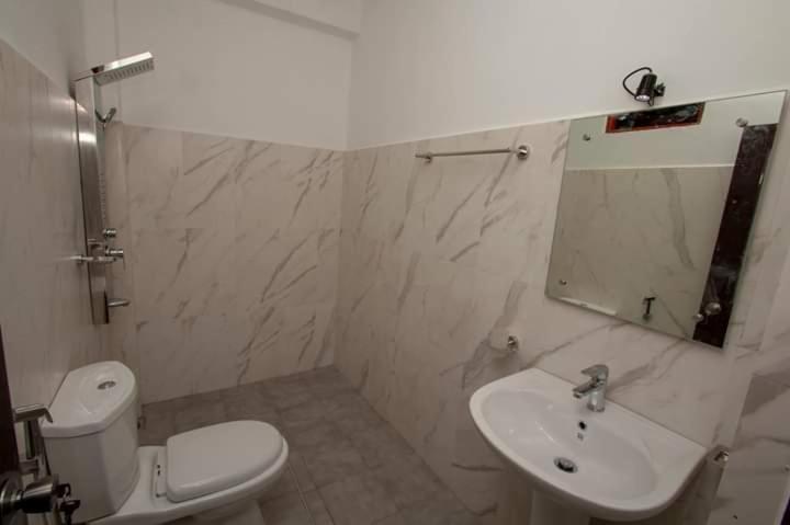 Pensão V@ella Guesthouse