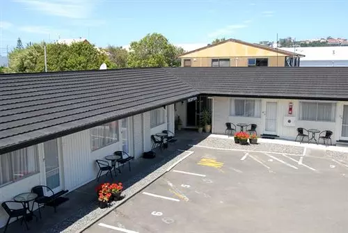 Cedar Court Motel