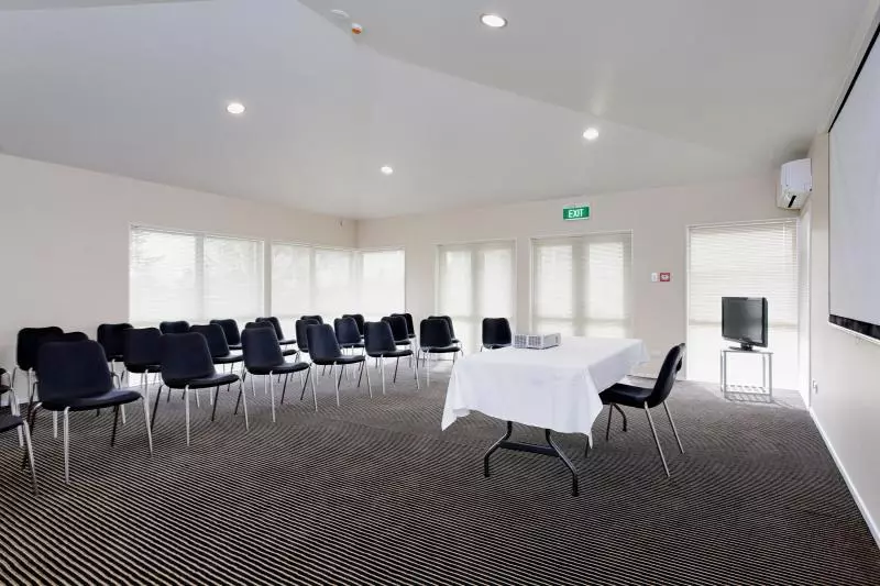 בית מלון כפרי Auckland Airport Lodge