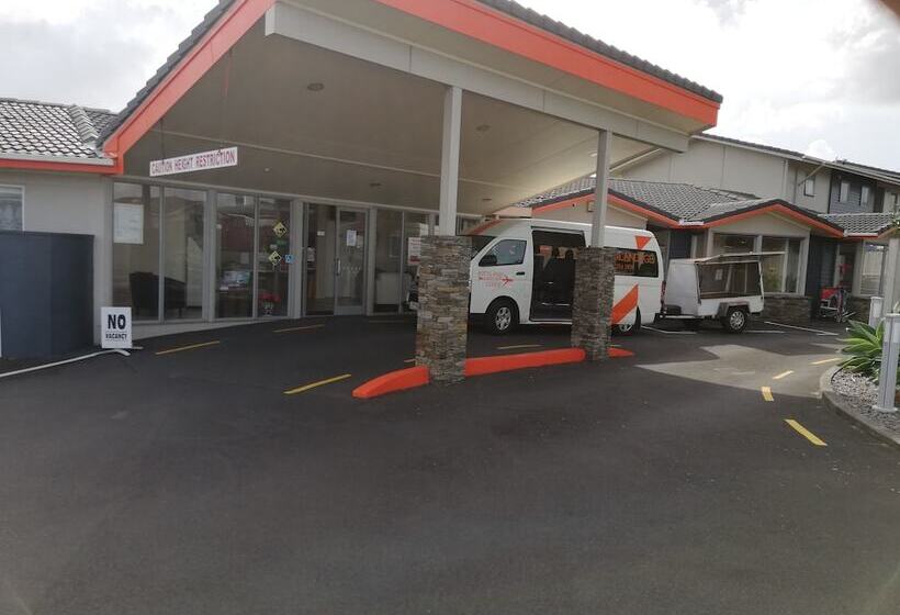 בית מלון כפרי Auckland Airport Lodge