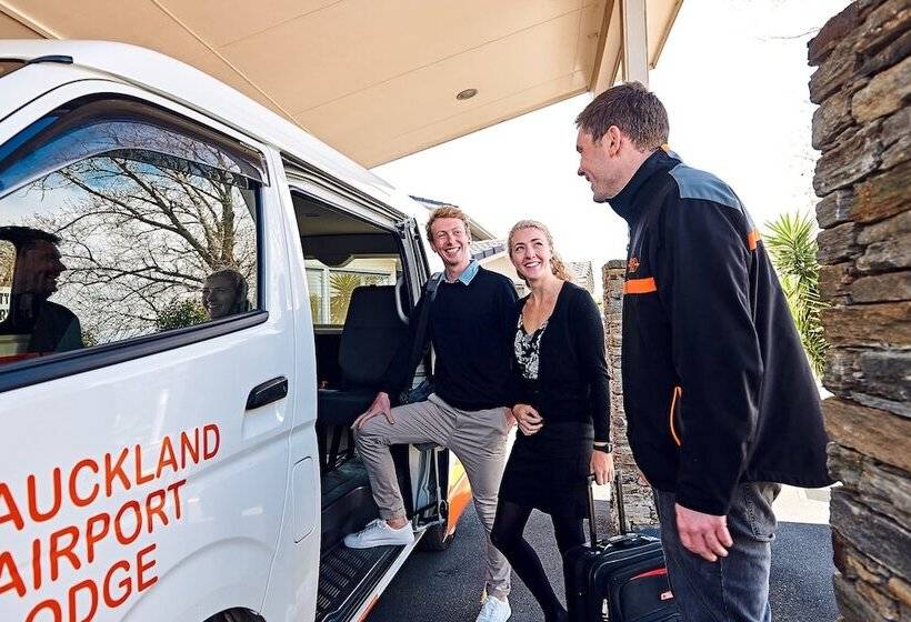 בית מלון כפרי Auckland Airport Lodge