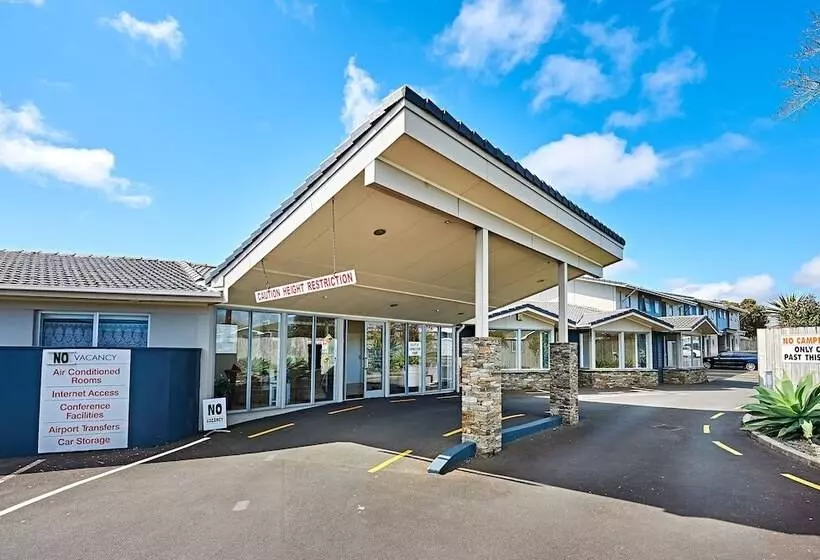 בית מלון כפרי Auckland Airport Lodge