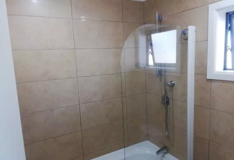 בית מלון כפרי Auckland Airport Lodge