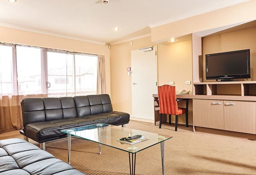 בית מלון כפרי Auckland Airport Lodge