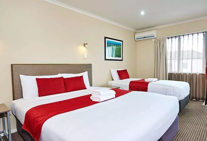 בית מלון כפרי Auckland Airport Lodge