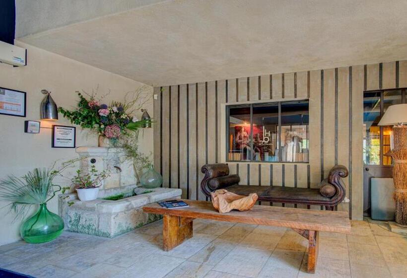 Отель Bastide & Spa  Villa De Lourmarin