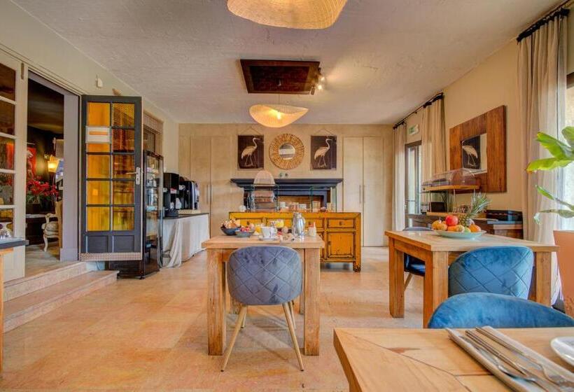 Отель Bastide & Spa  Villa De Lourmarin