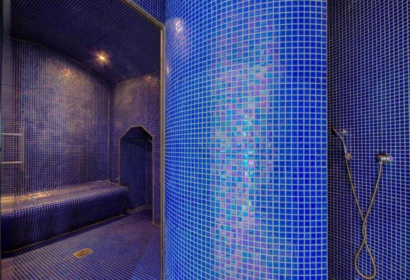 Отель Bastide & Spa  Villa De Lourmarin